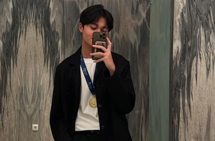 Potret Wisuda Rizwan Anak Sule (instagram/ferdinan_sule)