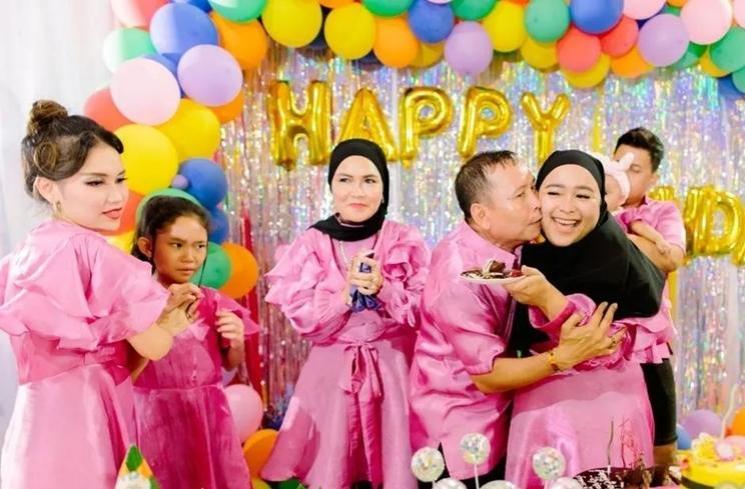 Potret pesta ultah Syifa adik Ayu Ting Ting (Instagram/ayutingting92)