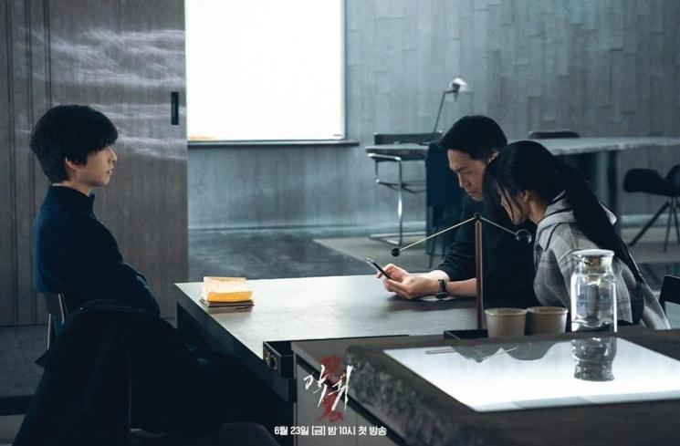 Potret Hong Kyung di Revenant (Instagram/@sbsdrama.official)
