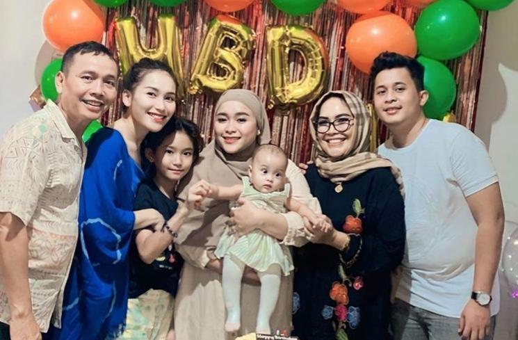 Potret pesta ultah Syifa adik Ayu Ting Ting (Instagram/ayutingting92)