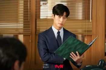 8 Potret Ahn Dong Gu di See You in My 19th Life, Jadi Sekretaris dan Teman Lama Ahn Bo Hyun