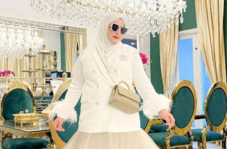 Inspirasi Outfit ala Tasyi Athasyia. (Instagram/tasyiiathasyia)