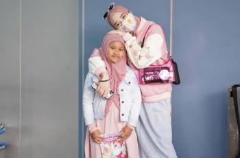 8 Potret Geng Glowing saat Asuh Anak, Inara Rusli Rela Lepas Cadar demi Nafkahi Buah Hati