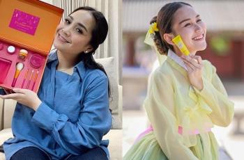 8 Potret Adu gaya Nagita Slavina dan Ayu Ting Ting, Sama-sama Jualan Baju Bekas