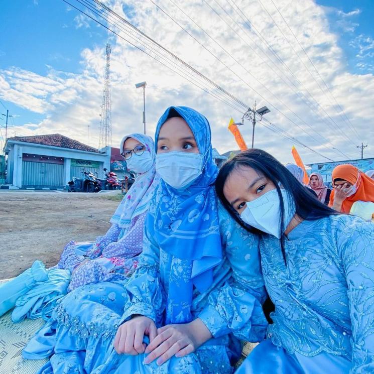 Potret Keluarga Putri Ariani (Instagram/arianinismaputri)