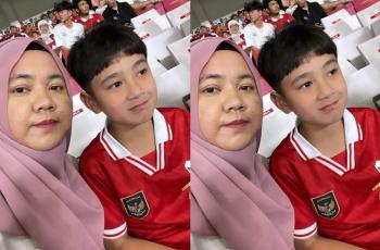 10 Potret Artis Nonton Langsung Indonesia vs Argentina, Rafathar Tak Ditemani Raffi Ahmad
