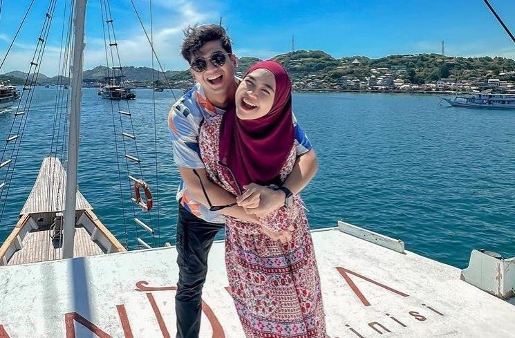 Artis Bikin Perjanjian Pranikah (Instagram/@riaricis1795)