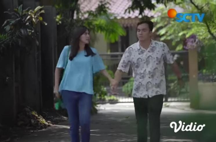 Potret Mesra Syahnaz Sadiqah dan Rendy Kjaernett di FTV (YouTube/DEN CHANNEL)