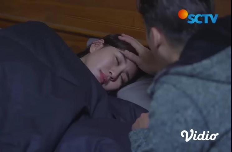 Potret Mesra Syahnaz Sadiqah dan Rendy Kjaernett di FTV (YouTube/DEN CHANNEL)