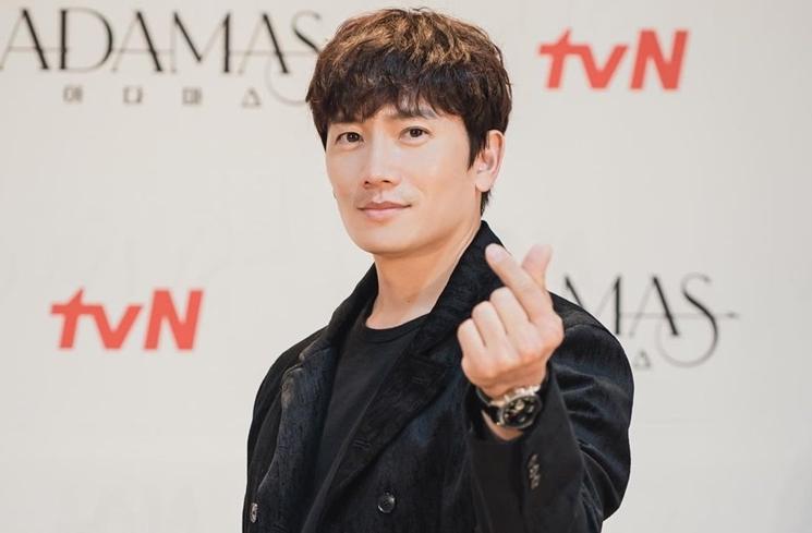 Aktor Korea yang tetap Sukses Meski Sudah Menikah (instagram/@surpassent_official)