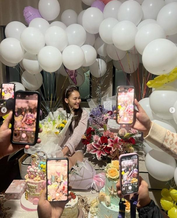 Potret ulang tahun Ayu Ting Ting ke-31. (Instagram/@ayutingting92)