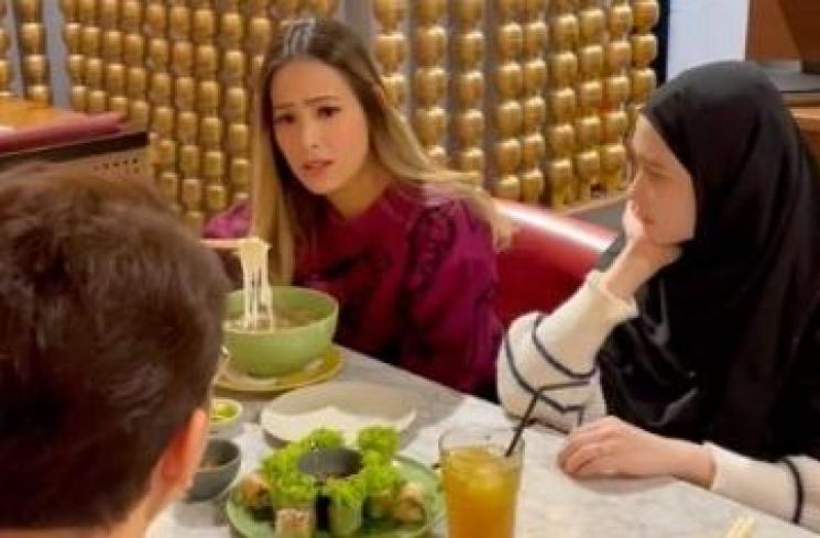 Potret Kebersamaan Inara Rusli dan Lady Nayoan. (Instagram/dr.richard_lee)