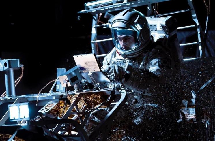 Potret D.O. EXO di The Moon (Instagram/cjenmmovie)