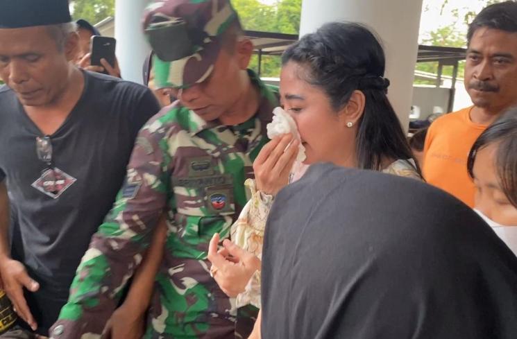 Dewi Perssik. (MataMata.com/Adiyoga Priyambodo)