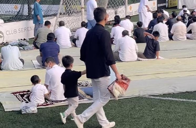 Potret Anak Artis Ikut Salat Idul Adha (instagram/citraciki)
