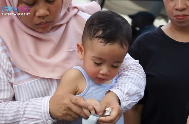 Momen Raffi Ahmad Potong Sapi Kurban (YouTube Rans Entertainment)