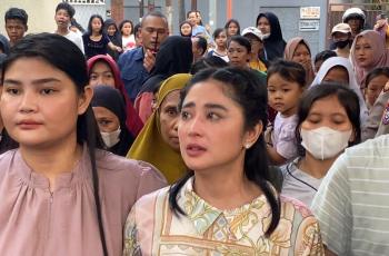 Rusuh dengan Pak RT, Detik-detik Dewi Perssik Disoraki Warga Viral: Kelakuannya Bikin Malu