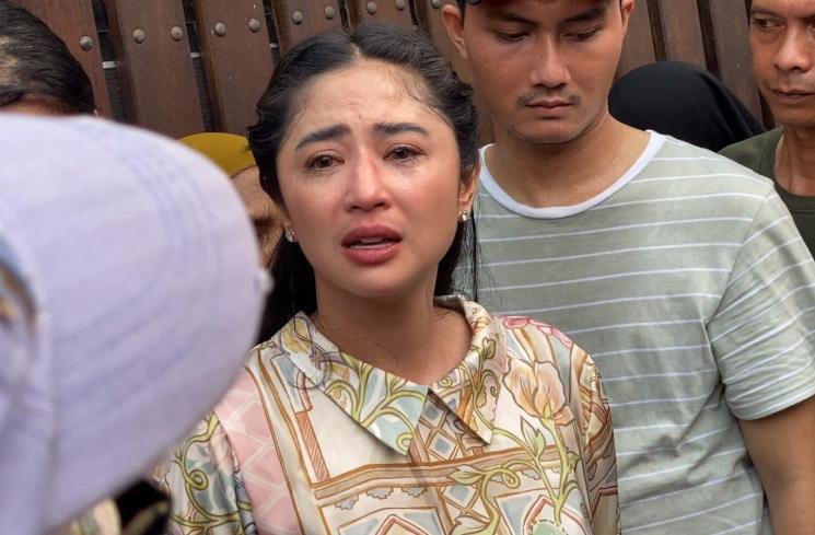 Dewi Perssik. (MataMata.com/Adiyoga Priyambodo)