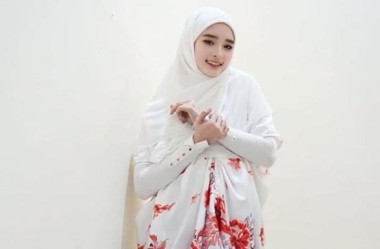 Kontroversi Inara Rusli. (Instagram/mommy_starla)