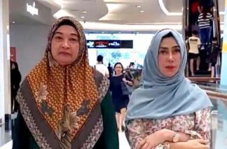 Ibunda Jeje Govinda dan Mama Amy Qanita (instagram)