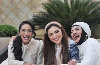 7 Potret Kompak KD, Ashanty, dan Geni Faruk, Akrab dan Penuh Suka Cita