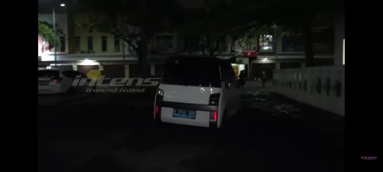 Potret Inara Rusli Pamer Mobil Baru(YouTube/Intens Investigasi)
