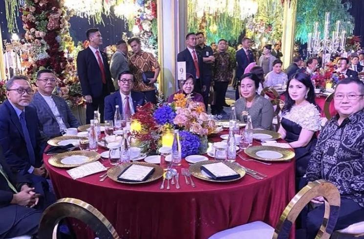 Potret Pernikahan Cucu Megawati Soekarnoputri (Instagram/yasonna.laoly)
