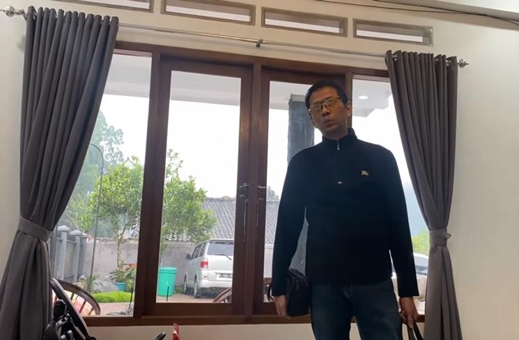 Potret villa yang diklaim punya Mayang dan Doddy Sudrajat (YouTube/Lolly Unyu Official)