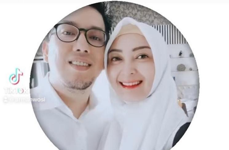 Potret Della Puspita dan Suami Baru (instagram/dellapuspita00)