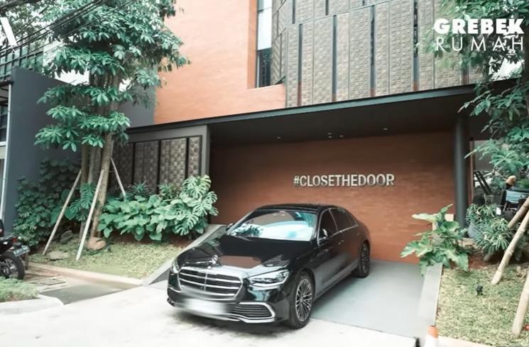 Studio Deddy Corbuzier Senilai Rp50 Miliar (YouTube/AH)