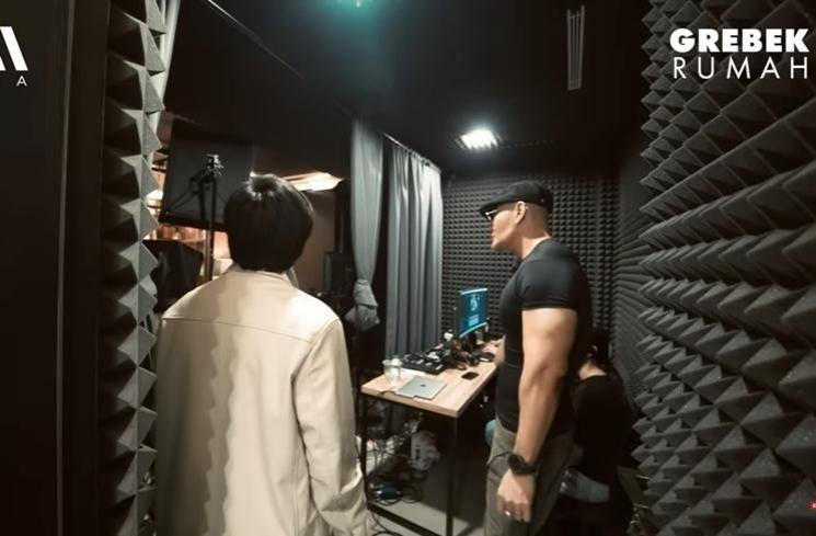 Studio Deddy Corbuzier Senilai Rp50 Miliar (YouTube/AH)