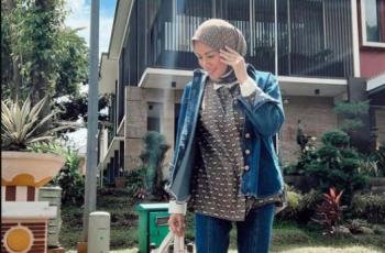 8 Cara Mix and Match Tren Denim on Denim ala Seleb, Style Lisa BLACKPINK Paling Badas!
