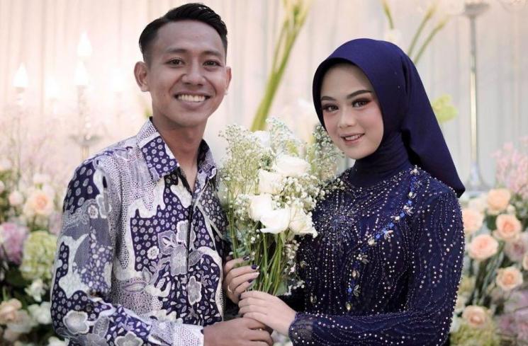 Potret Romantis Pemain Timnas Indonesia dan Pasangannya. (Instagram/@beckham_put7) 