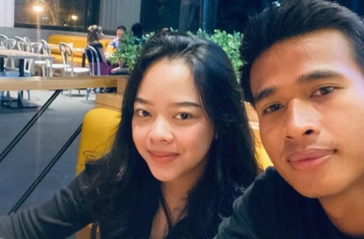 Potret Romantis Pemain Timnas Indonesia dan Pasangannya. (Instagram/@jauhariirfan7) 