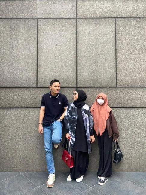 Potret Keluarga Ben Kasyafani Liburan di Australia. (Instagram/nesyanabila)