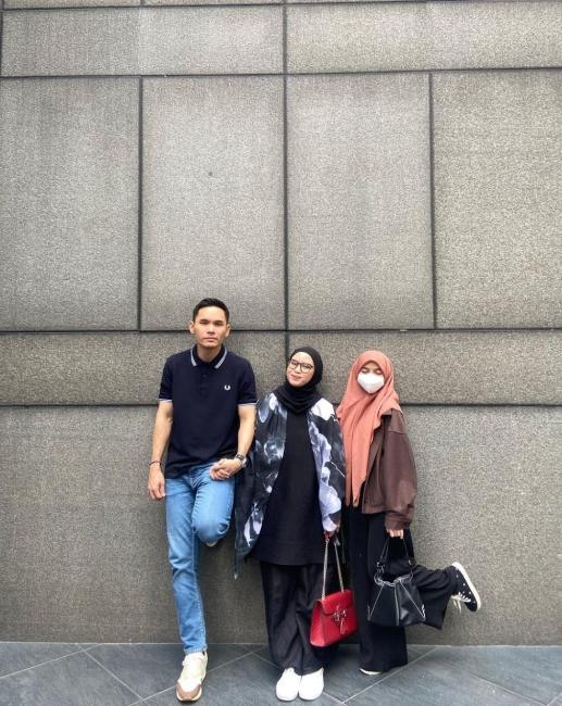 Potret Keluarga Ben Kasyafani Liburan di Australia. (Instagram/nesyanabila)