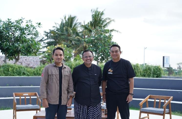 Anas Alimi, Tovic Raharja, dan Irianto Harko Syaputro (Istimewa)