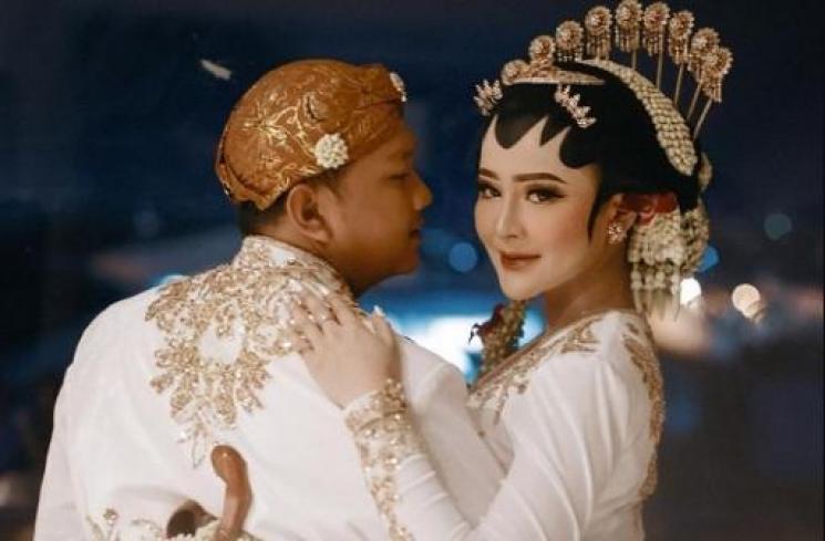 Potret Akad Nikah Denny Caknan dan Bella Bonita.