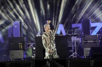 Gemini Jadi Penyanyi K-Pop Pertama di Prambanan Jazz Festival, Langsung Dapat Kejutan Ulang Tahun