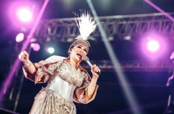 Tampil di Prambanan Jazz 2023, Outfit Ciamik Reza Artamevia Bikin Takjub