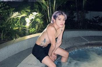 Hadiah Dari Istri Menteri RI, Taeyong NCT Pakai Batik Turban Rp18 Juta