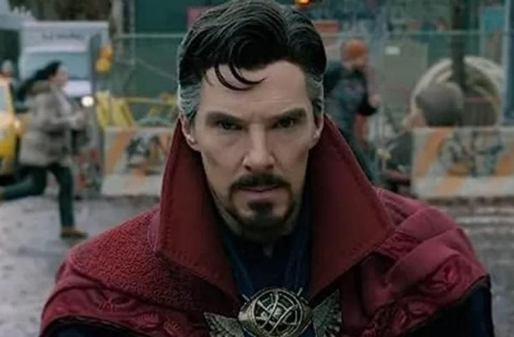 Benedict Cumberbatch dalam perannya sebagai Doctor Strange in the multiverse of madness. (Imdb)