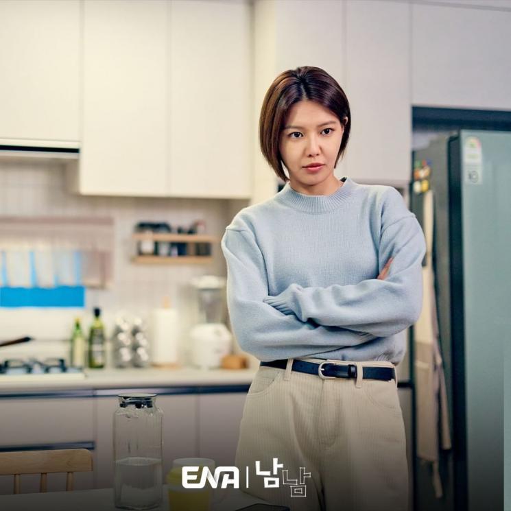 Pesona Sooyoung SNSD di Not Others (Instagram/@channel.ena.d)
