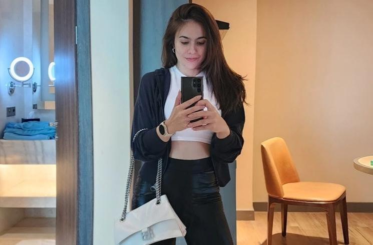 Mirror Selfie Wulan Guritno (Instagram/@wulanguritno)