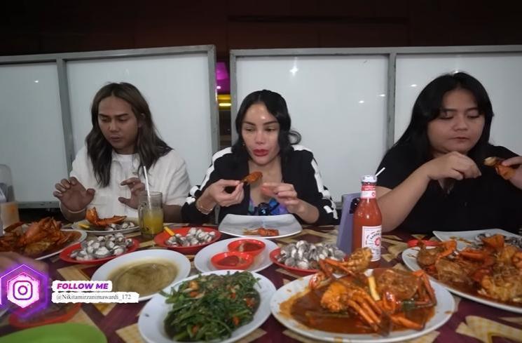 Artis Hobi Bikin Konten Makan (YouTube Crazy Nikmir REAL)