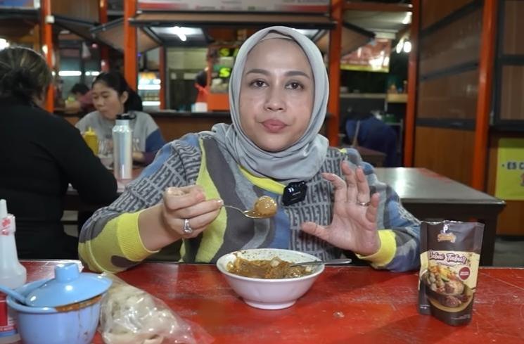 Artis Hobi Bikin Konten Makan (YouTube Shanty Denny)