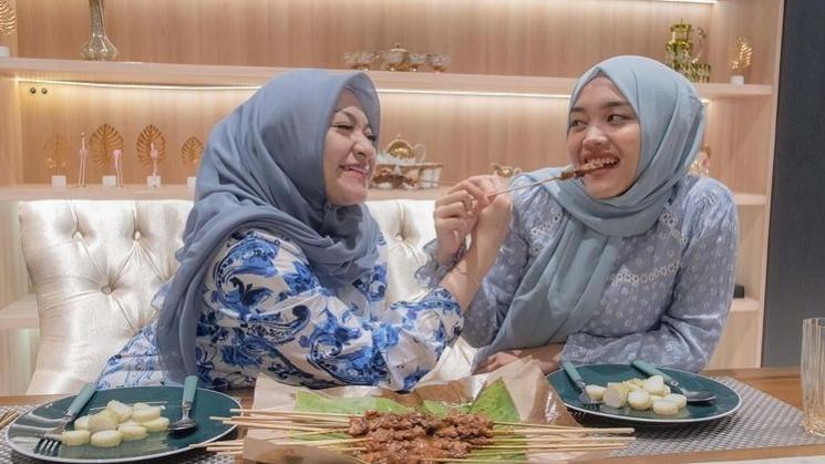 Fakta Hubungan Putri Delina dan Nathalie Holscher. (Instagram/putridelinaa)