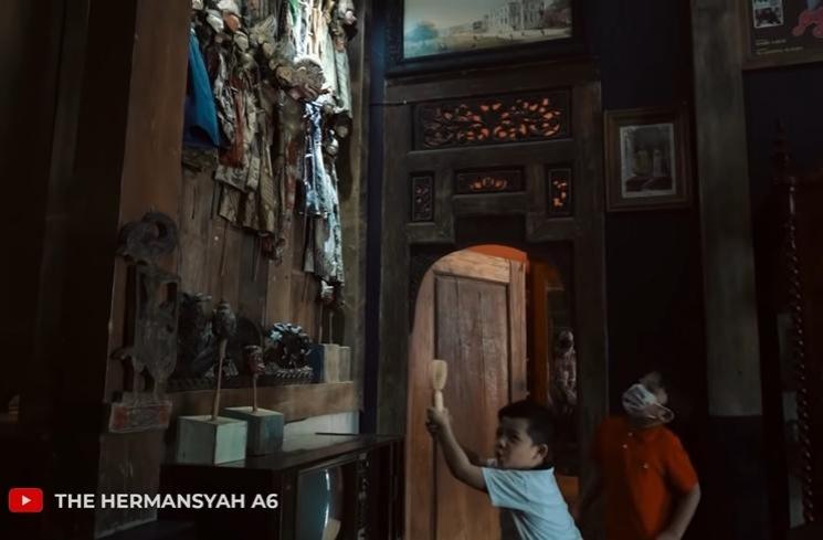 Potret Vila Mewah Ahmad Dhani di Puncak (YouTube/The Hermansyah A6)