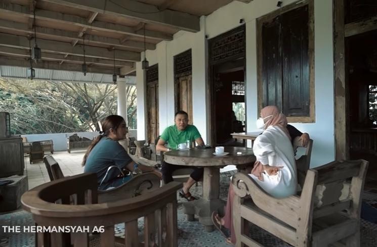 Potret Vila Mewah Ahmad Dhani di Puncak (YouTube/The Hermansyah A6)