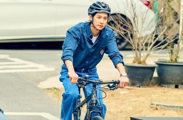 Potret Park Sung Hoon di Not Others (Instagram/@channel.ena.d)